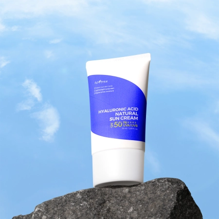 Isntree - Hyaluronic Acid Natural Sun Cream SPF50+/PA++++ - Krem z Filtrem Mineralnym - 50ml  OUTLET