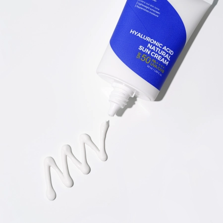 Isntree - Hyaluronic Acid Natural Sun Cream SPF50+/PA++++ - Krem z Filtrem Mineralnym - 50ml  OUTLET