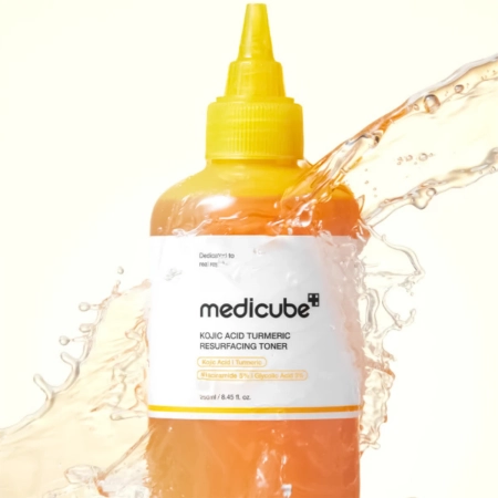 Medicube - Kojic Acid Turmeric Resurfacing Toner - Rozjaśniający Tonik do Twarzy - 250ml