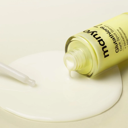 Ma:nyo - Glutathione 7 Dark Spot Serum - Serum Rozjaśniające Przebarwienia - 30ml