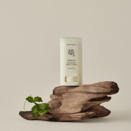 Beauty of Joseon - Matte Sun Stick Mugwort + Camelia SPF50+/PA++++ - Matowy Sztyft Przeciwsłoneczny - 18g